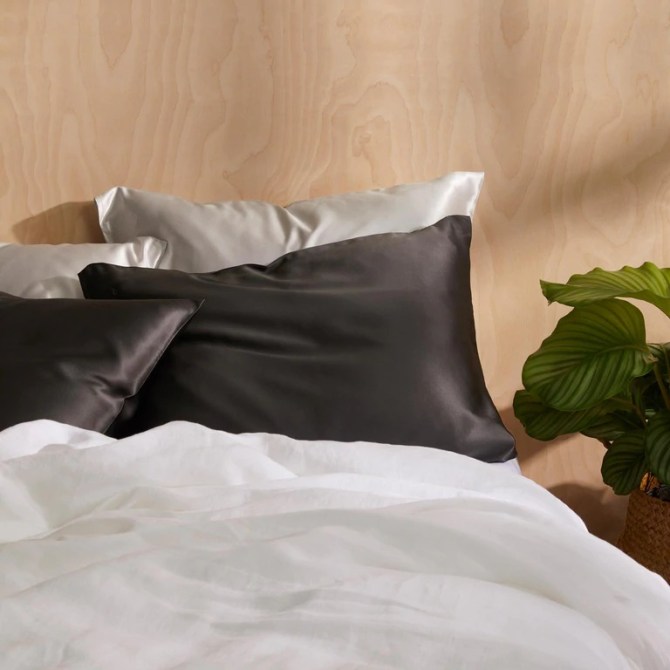 Brooklinen Mulberry Silk Pillowcase