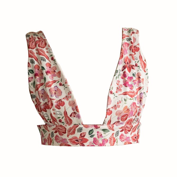 STYLECASTER | Londre Where's Vulva Swimsuits