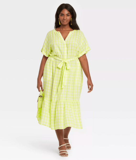 STYLECASTER | Hailey Bieber Highlighter Pants Trend