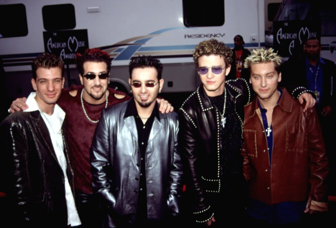 STYLECASTER | 90s Halloween Costumes