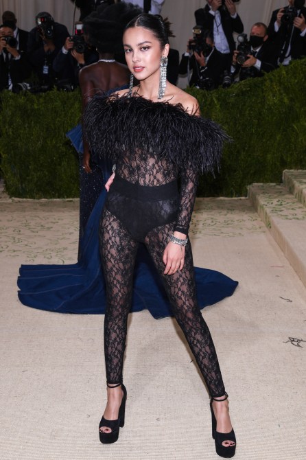 STYLECASTER | Olivia Rodrigo Style