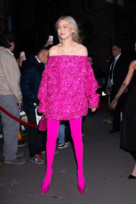 STYLECASTER | Monochrome Outfit Trend 