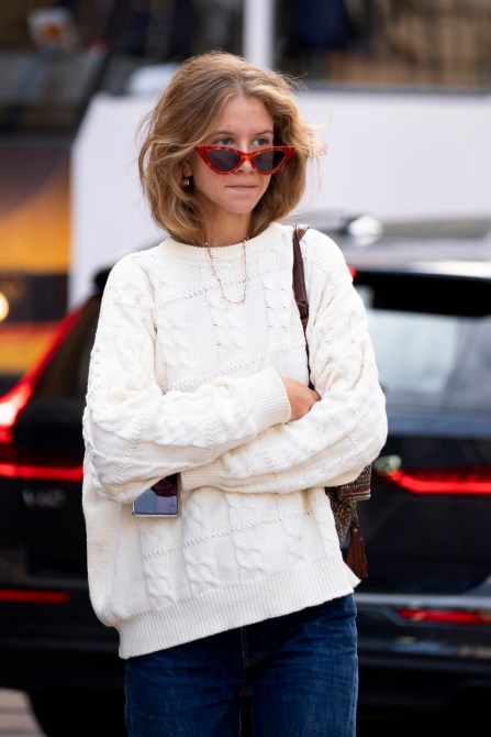 STYLECASTER | How To Style Oversized Sweater