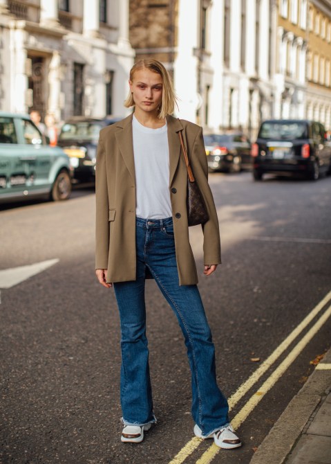 STYLECASTER | How To Style Bell Bottom Jeans