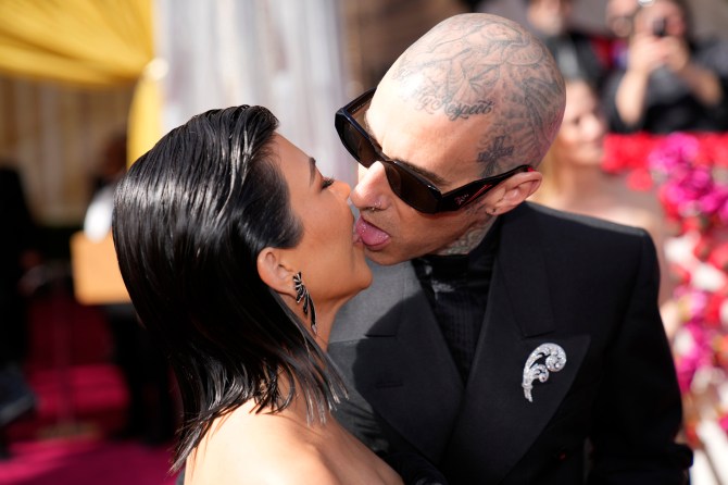 Kourtney Kardashian, Travis Barker