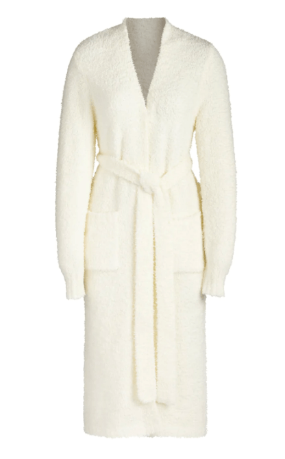 STYLECASTER | Vanilla Girl Aesthetic