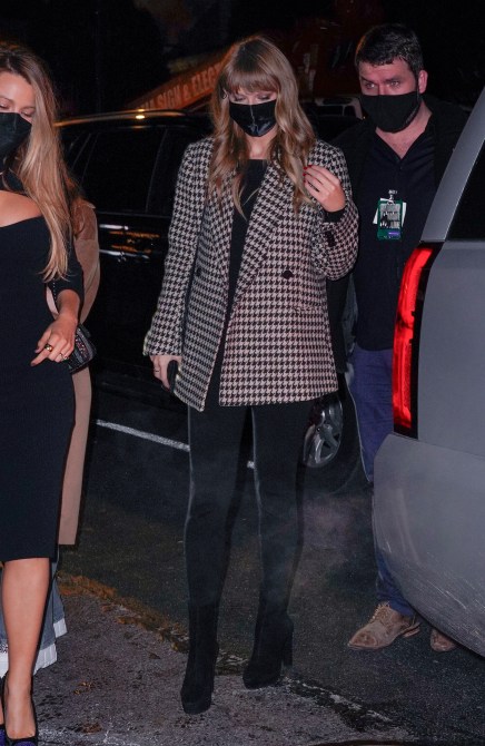 STYLECASTER | Taylor Swift Street Style