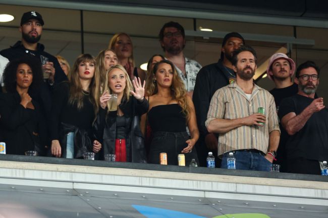 Taylor Swift and celebrity friends at Chiefs vs. Jets