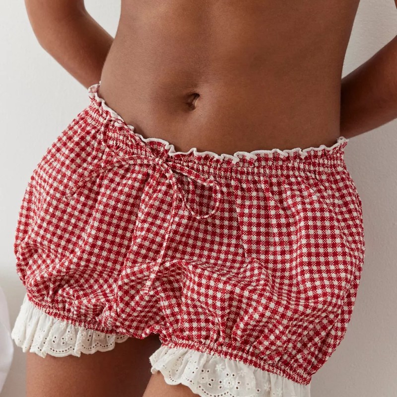 Music Festival Fashion Takes Us Back With 2014 Core