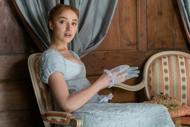 PHOEBE DYNEVOR as DAPHNE BRIDGERTON in episode 102 of BRIDGERTON