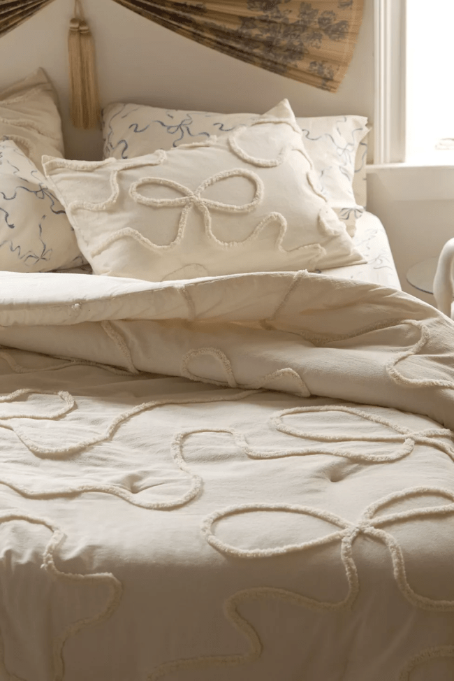 Urban Outfitters Wild Bows Tufted Comforter