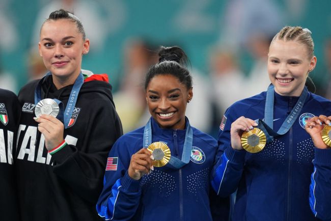SImone Biles of USA wins gold during the Women's Artistic Gymnastics Women's Team Final - Women's Artistic Gymnastics Women's Team Final on Day 4 of the Olympic Games Paris 2024 at Bercy Arena on July 30, 2024 in Paris, France.