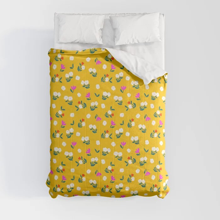Dainty Blooms Pattern Yellow Comforter