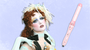 Chappell Roan at the 2025 Grammys next to Wavytalk Curlmaker Pro.