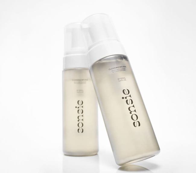 Sonsie Cleansing Mousse in a clear bottle.
