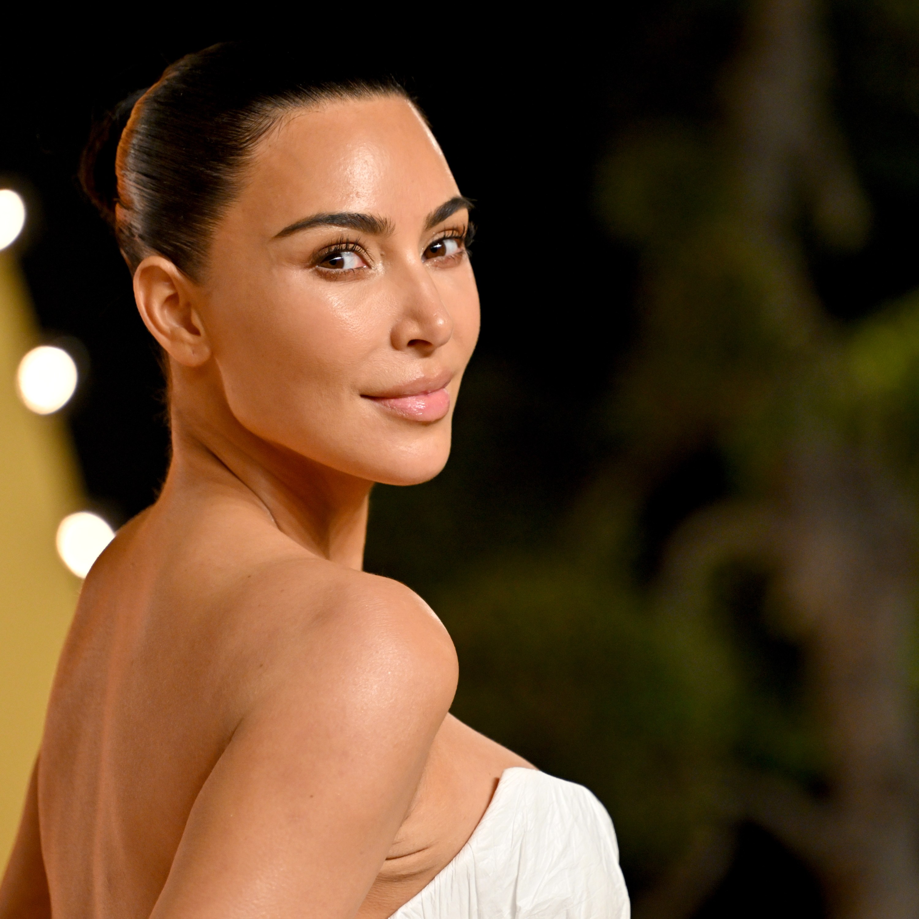 Kim Kardashian attends the 2025 Vanity Fair Oscar Party Hosted By Radhika Jones at Wallis Annenberg Center for the Performing Arts on March 02, 2025 in Beverly Hills, California.