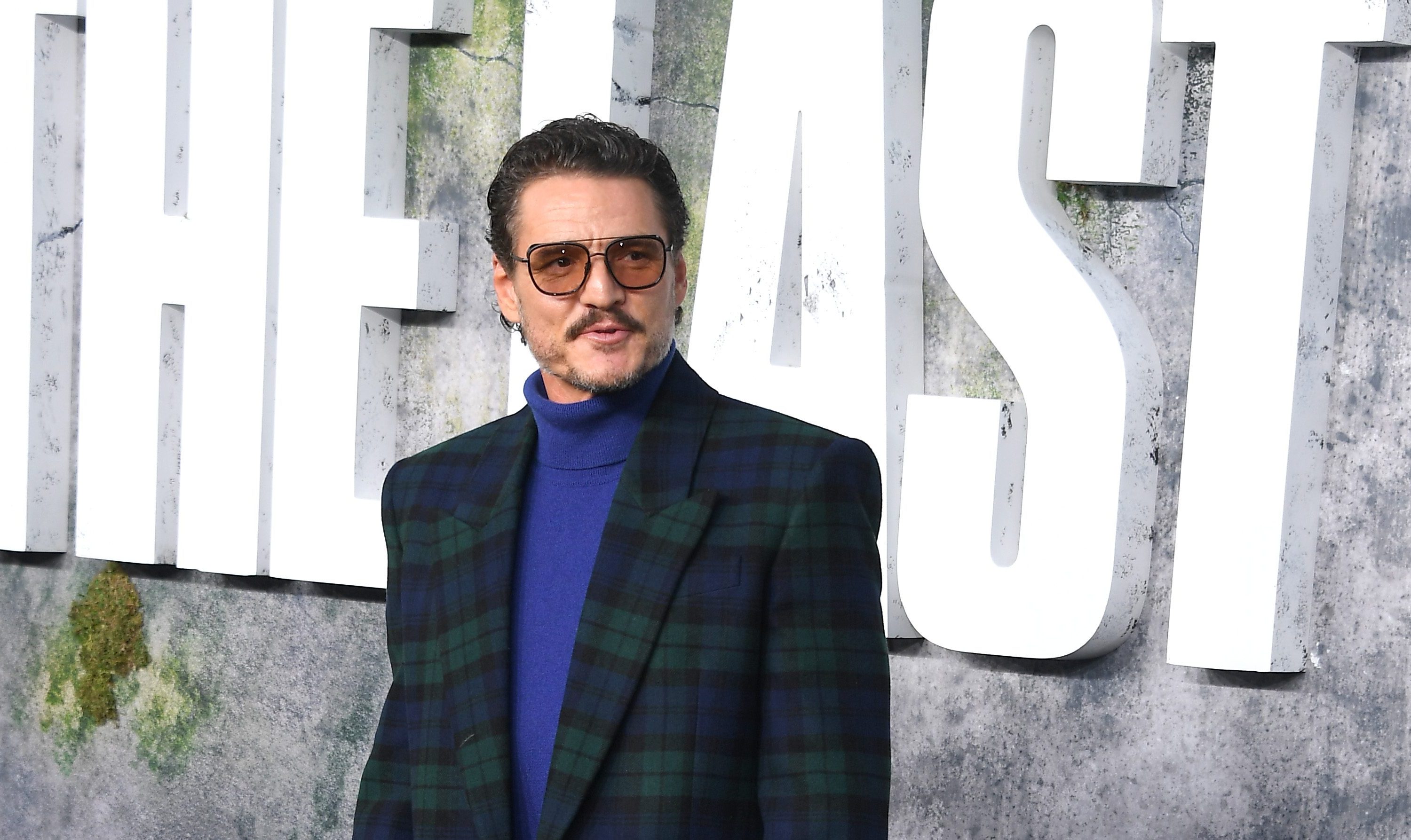 Pedro Pascal arrives at the Los Angeles Premiere Of HBO Original Series "The Last Of Us" Season 2  at TCL Chinese Theater on March 24, 2025 in Hollywood, California.
