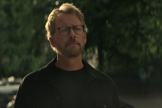 You. Greg Kinnear as Tom Lockwood in episode 409 of You.