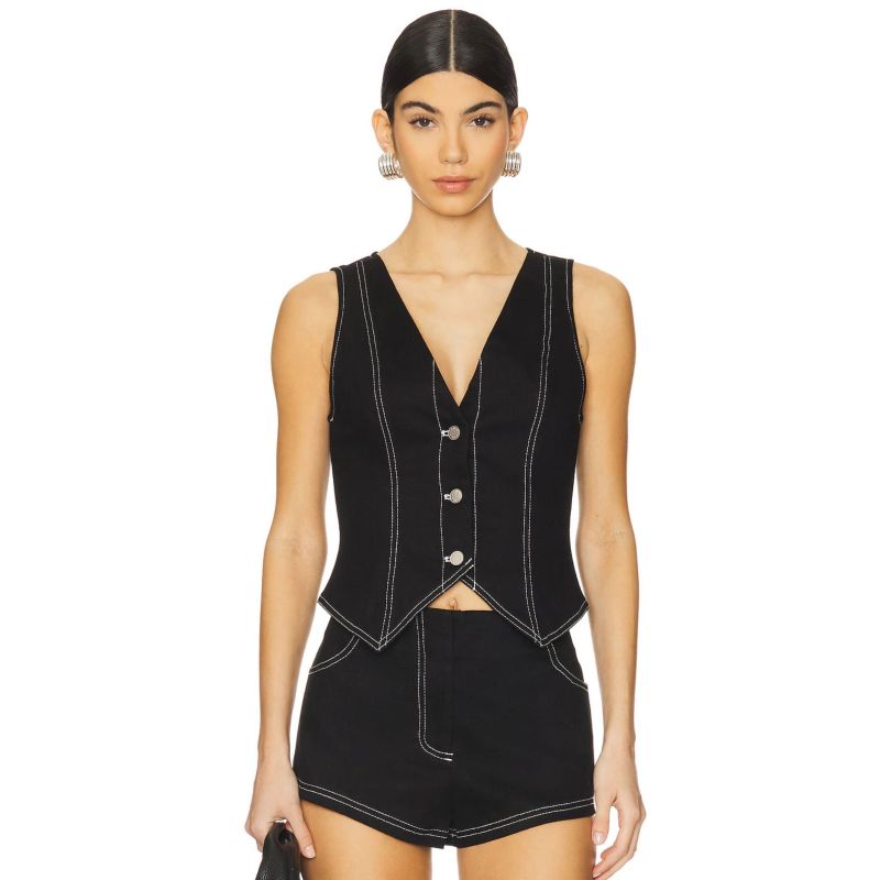 What to Wear to Lollapalooza 2025, According to Stylists