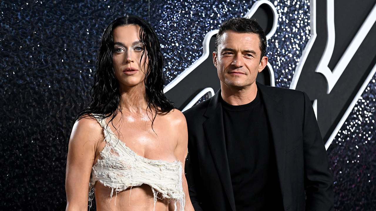ELMONT, NEW YORK - SEPTEMBER 11: (L-R) Katy Perry and Orlando Bloom attend the 2024 MTV Video Music Awards at UBS Arena on September 11, 2024 in Elmont, New York.