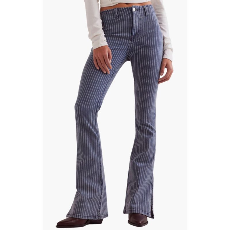 Top 2026 Jeans Trends According to Stylists